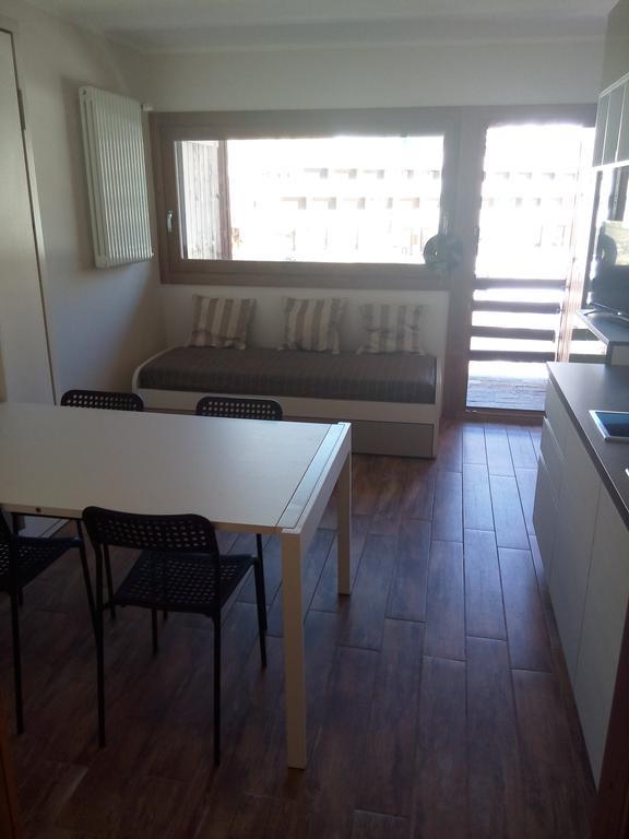 Cielo Alto Studio Apartment With Wifi Бройл-Червиня Екстериор снимка