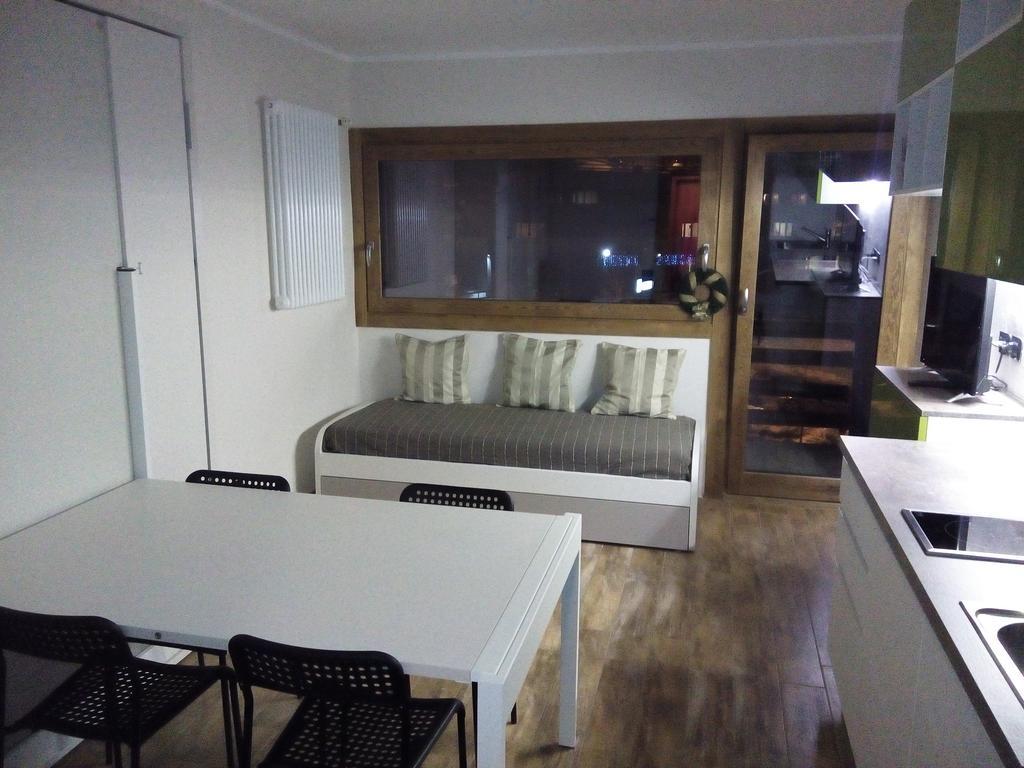 Cielo Alto Studio Apartment With Wifi Бройл-Червиня Екстериор снимка