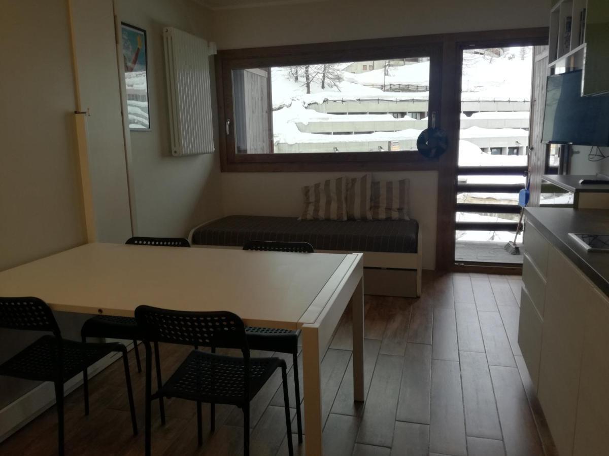 Cielo Alto Studio Apartment With Wifi Бройл-Червиня Екстериор снимка